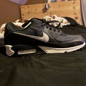 Nike Men's Air Max Black, Gray & White Sneakers